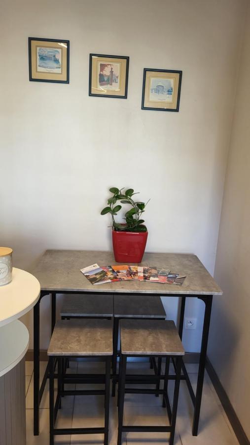 Appartement Jolie Vue Wifi Besancon Exterior photo